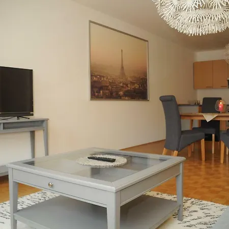 City-appartement Murtal アパート *